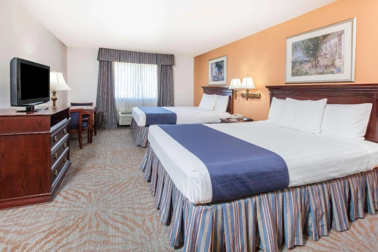 Standard Quadruple room
