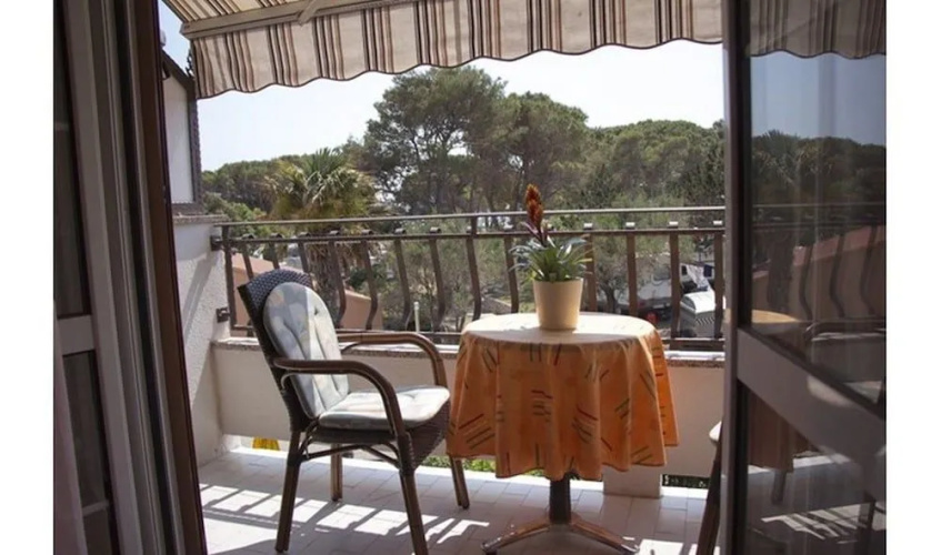 Apartments and Rooms Pende