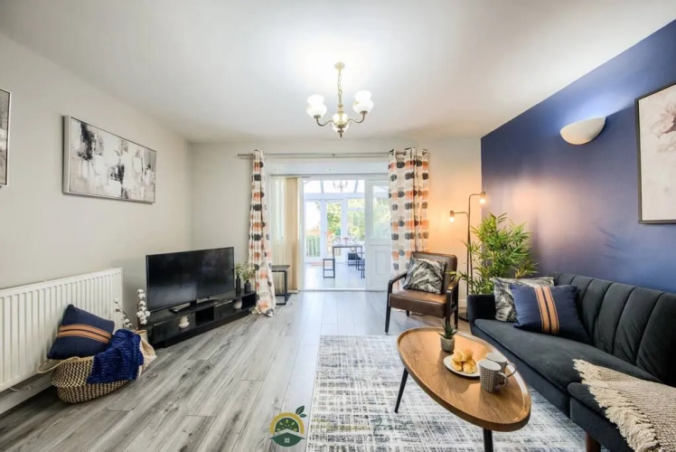 Lavish 3Br House W/ Garden - Osb