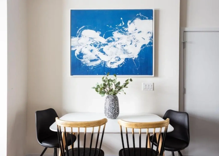 2 Bedrooms Apartment