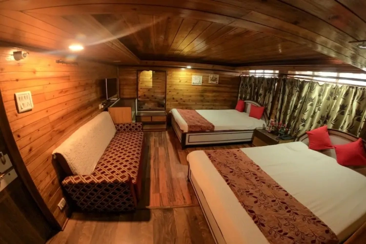 Deluxe Quadruple room