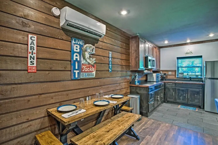 Charming Quitman Cabin < 2 Miles to Lake Fork