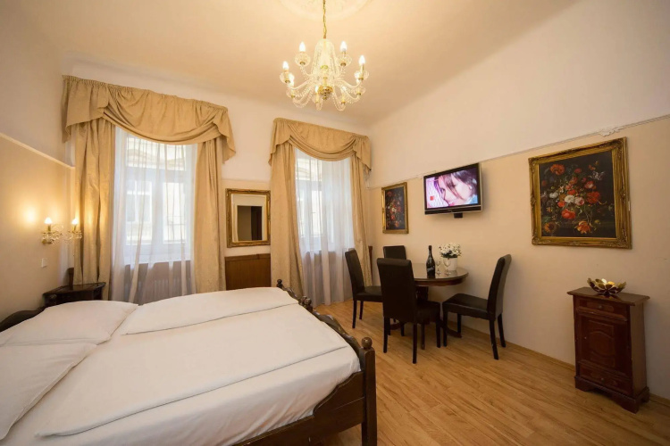 Donatello Hotel
