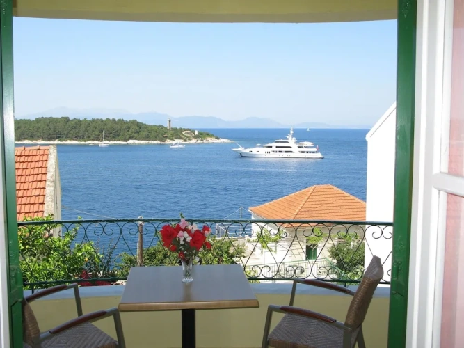 2 Bedrooms Apartment with balcony and with sea view