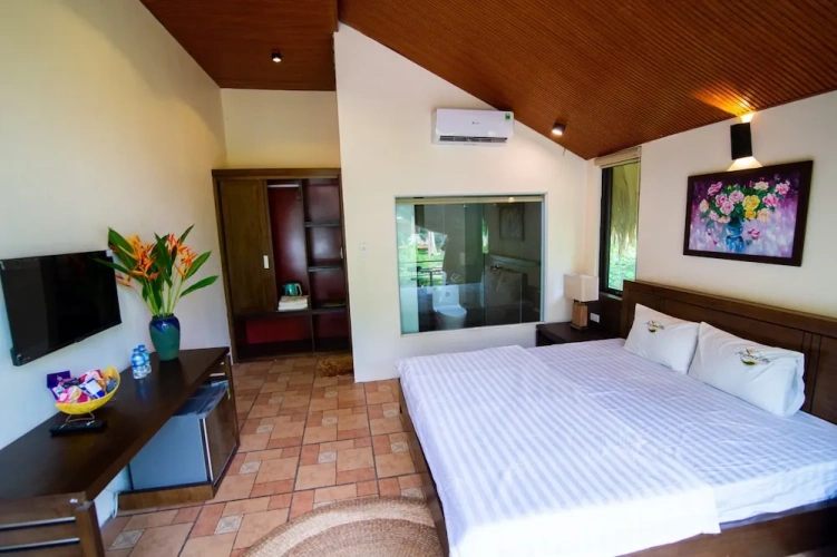 1 Bedroom Bungalow with garden view