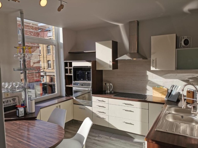 4 Bedrooms Cottage