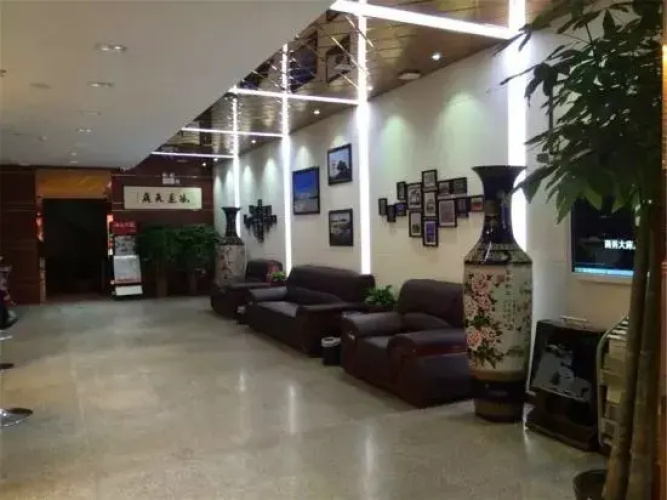 Zhoukou Meijing Business Hotel