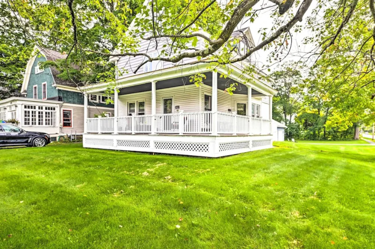 Cozy + Walkable Delmar Getaway w/ Fire Pit!