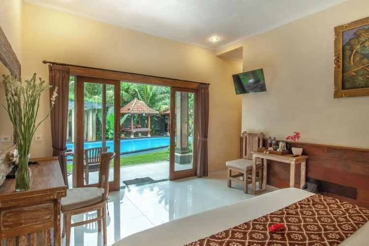 1 Bedroom Executive Suite with pool view