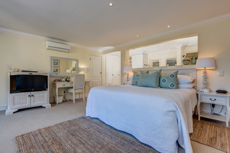 Amanzi Island Boutique Hotel