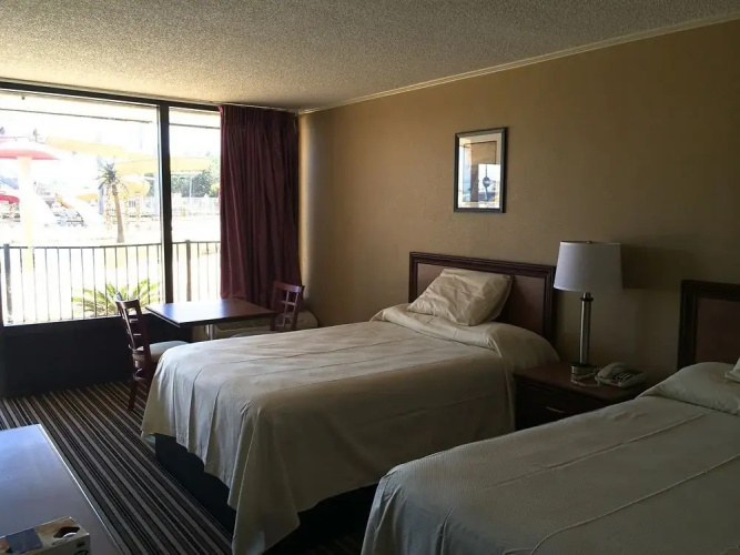 Coast Inn
