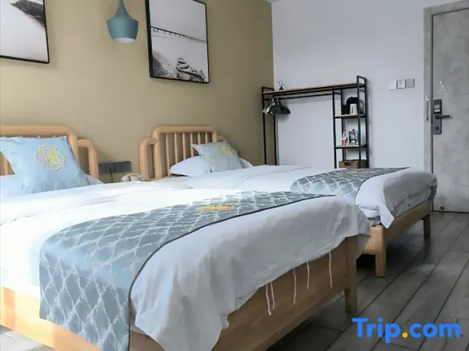 Premium Twin room
