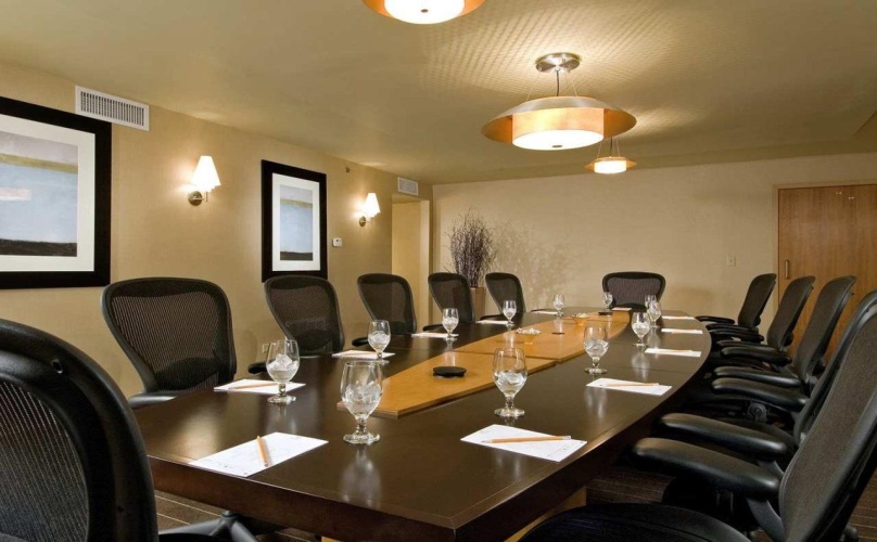 DoubleTree by Hilton Hotel Chicago - Arlington Heights photo 16