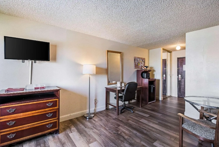 Quadruple Suite
