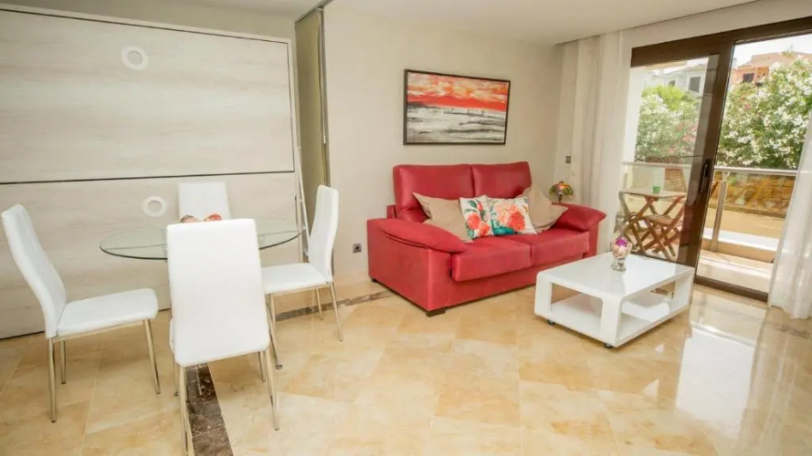 Marina Del Castillo 104