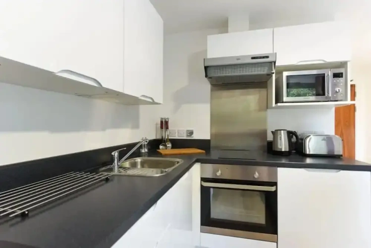 2 Bedrooms Apartment