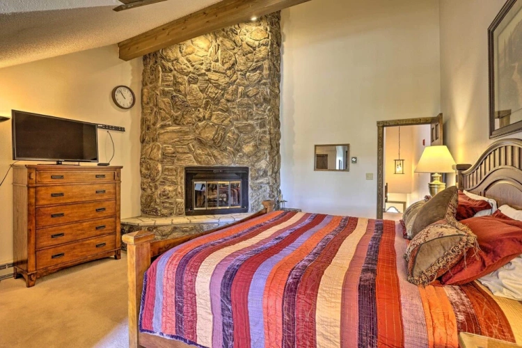 3 Bedrooms Apartment