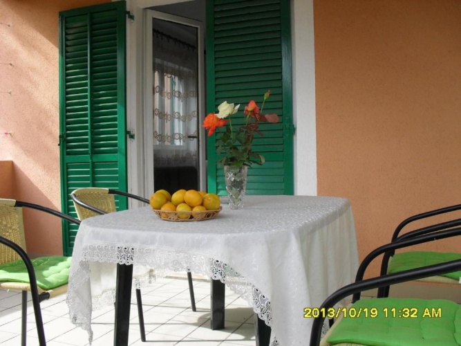 2 Bedrooms Apartment with garden view
