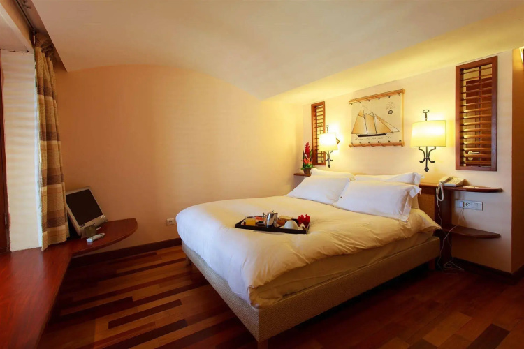 Hotel Bakoua Les Trois Ilets