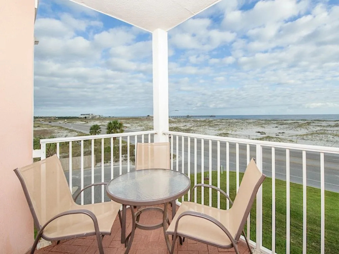 572 E Beach Blvd Condo Unit 315