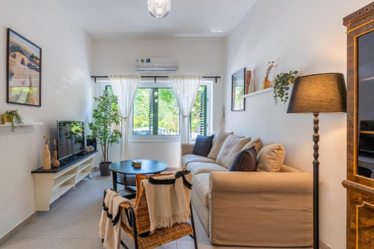 3 Bedrooms Apartment
