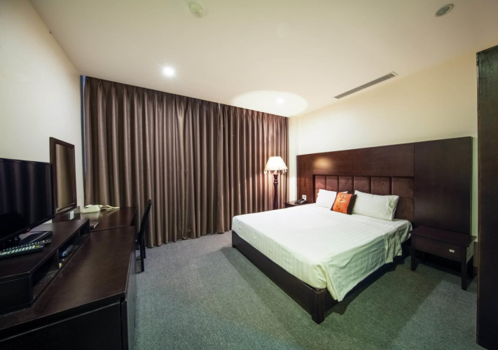 May Plaza Hotel