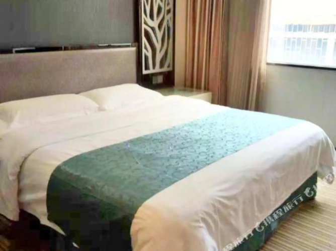 Enping Jindao Business Hotel