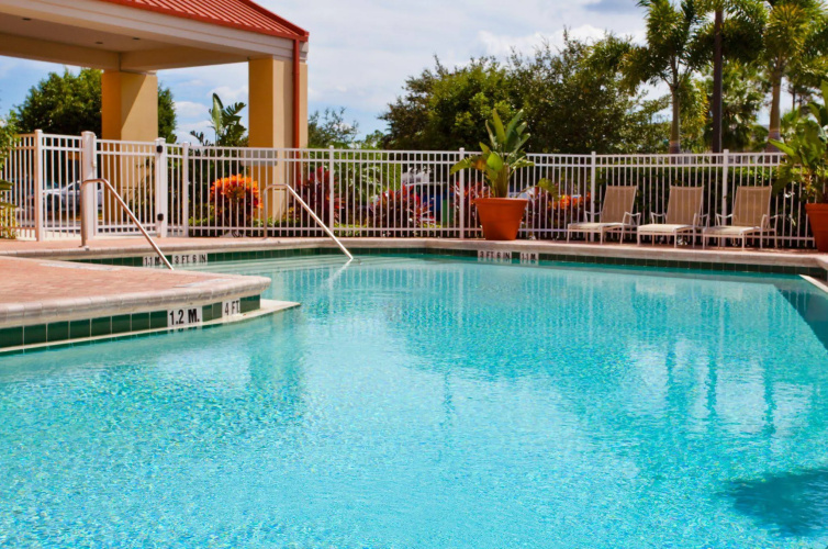 Holiday Inn Express & Suites Nearest Universal Orlando photo 18