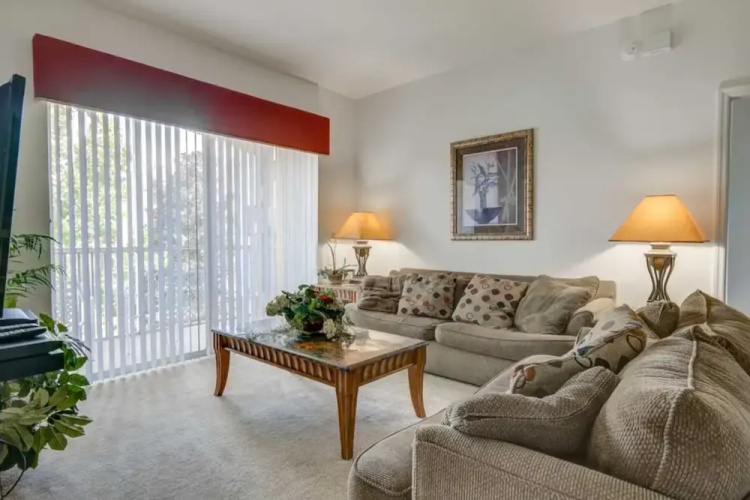Windsor Hills 7675 - 303