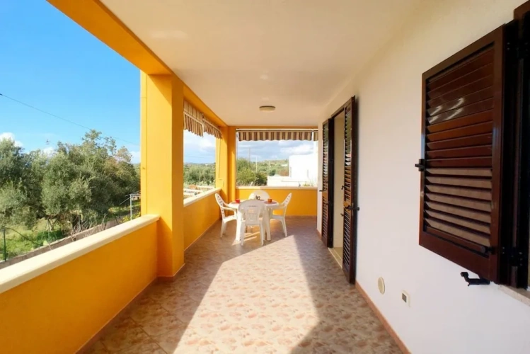 2 Bedrooms Attic Apartment