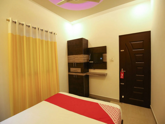 Rail View Residency by OYO Rooms