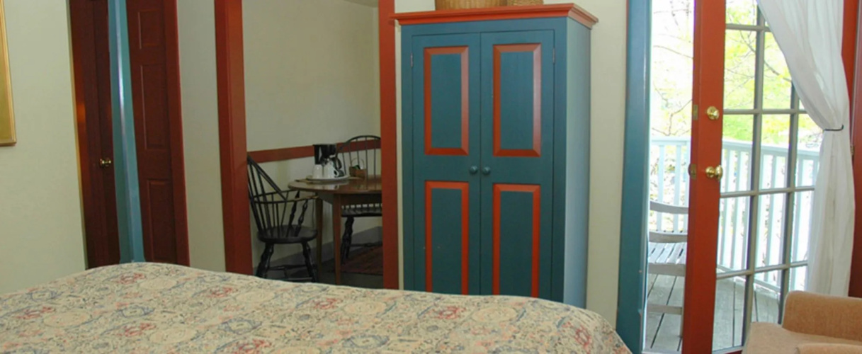 Artists Colony Inn