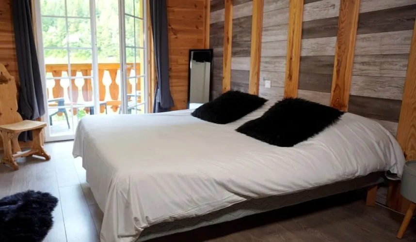 Economy Double room with balcony and with mountain view