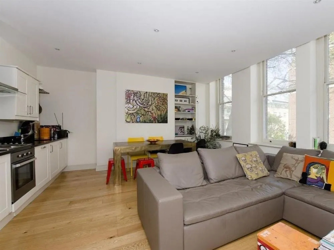 83 Goswell Apartment