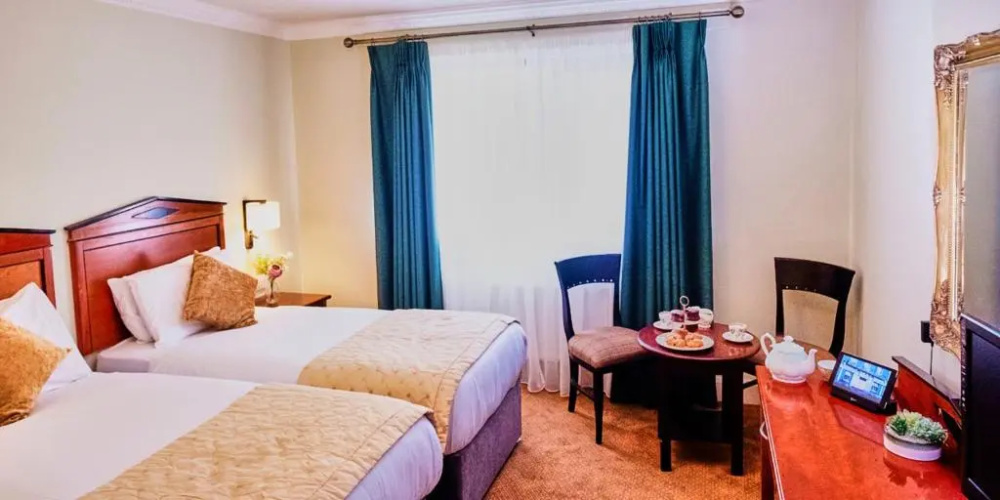 Lawlors Hotel