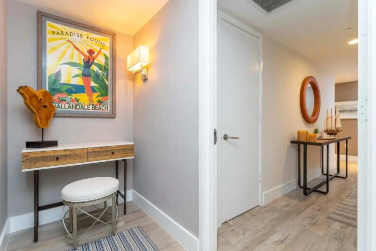 3 Bedrooms Apartment