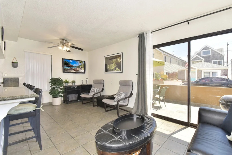 303 35th St 68219 by RedAwning