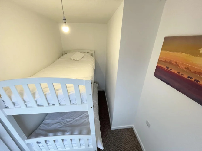 Pool Hill Terrace - Two Bedroom Apartment