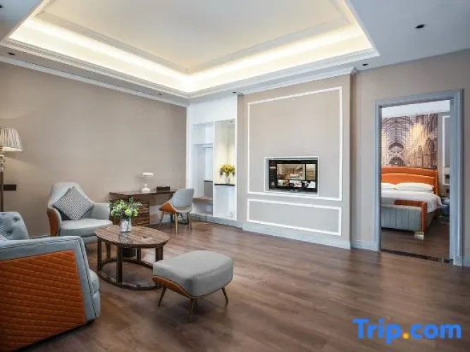 Standard Double Suite