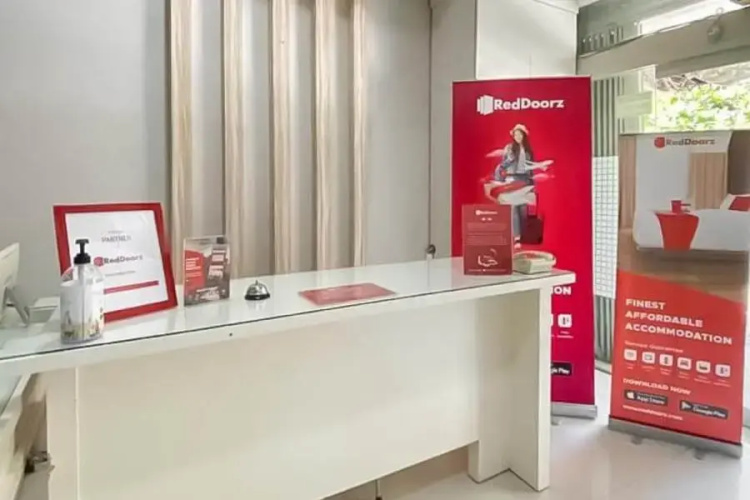RedDoorz @ Darmo Surabaya