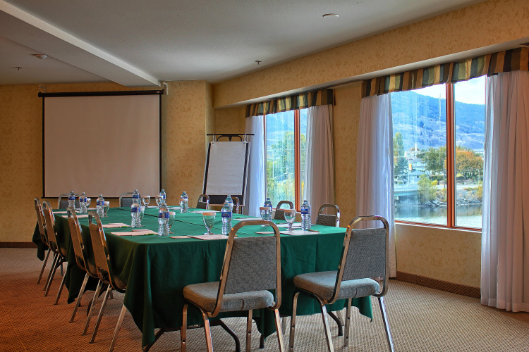 Holiday Inn & Suites Osoyoos photo 29