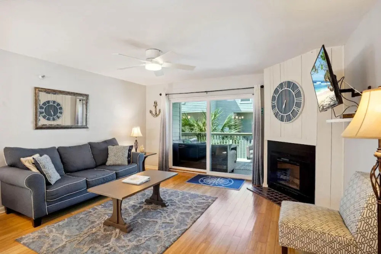 Pelican Pointe 2A