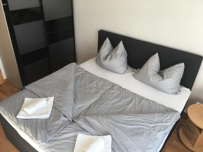 Apartment 35