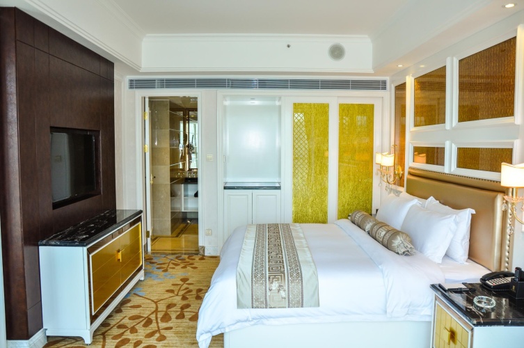 Deluxe Suite with view