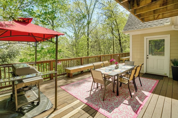4 Bedrooms Cottage with balcony