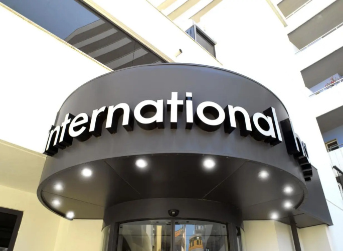 International Hotel & Suite