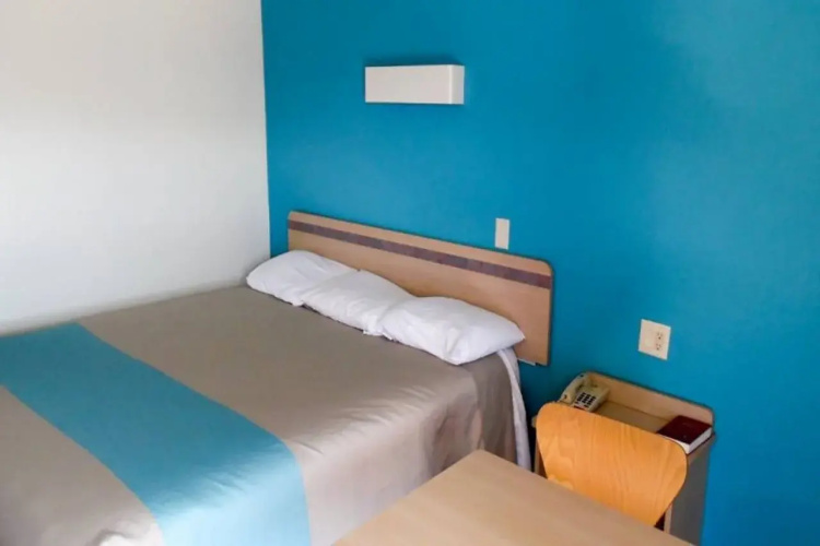 Motel6 Columbus, MS