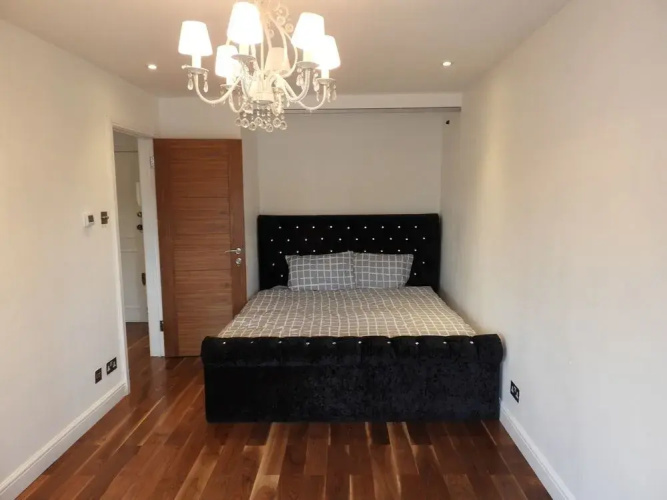 Knightsbridge 1 Bedroom Apartment