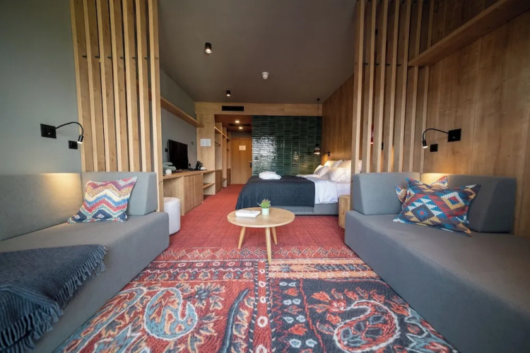 Hotel Nomad