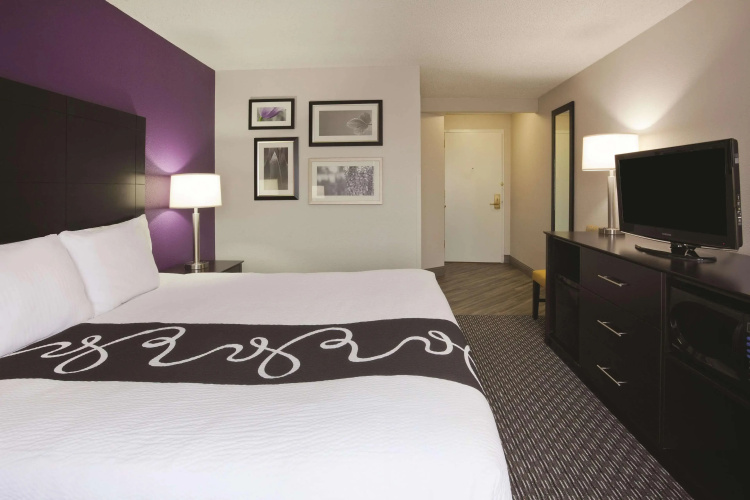 La Quinta Inn & Suites by Wyndham Minneapolis Bloomington W